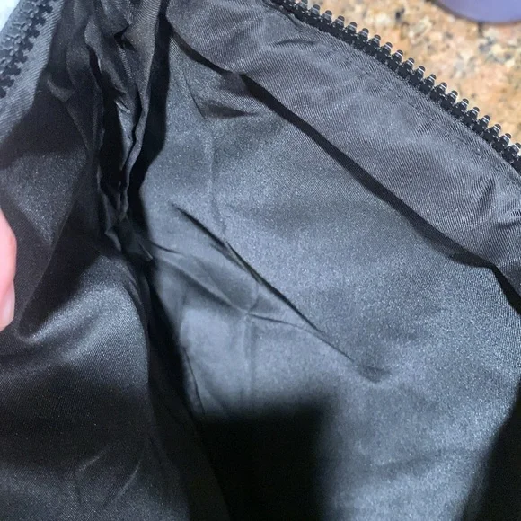 Absolutely adorable authentic rare,collectible white Chanel furry pouch/clutch. - Picture 17 of 17